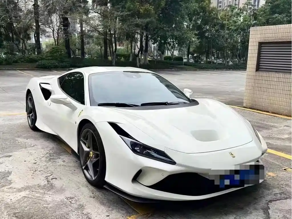 Ferrari F8 2022