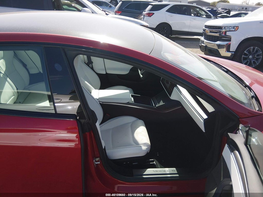 Tesla Model S 2021