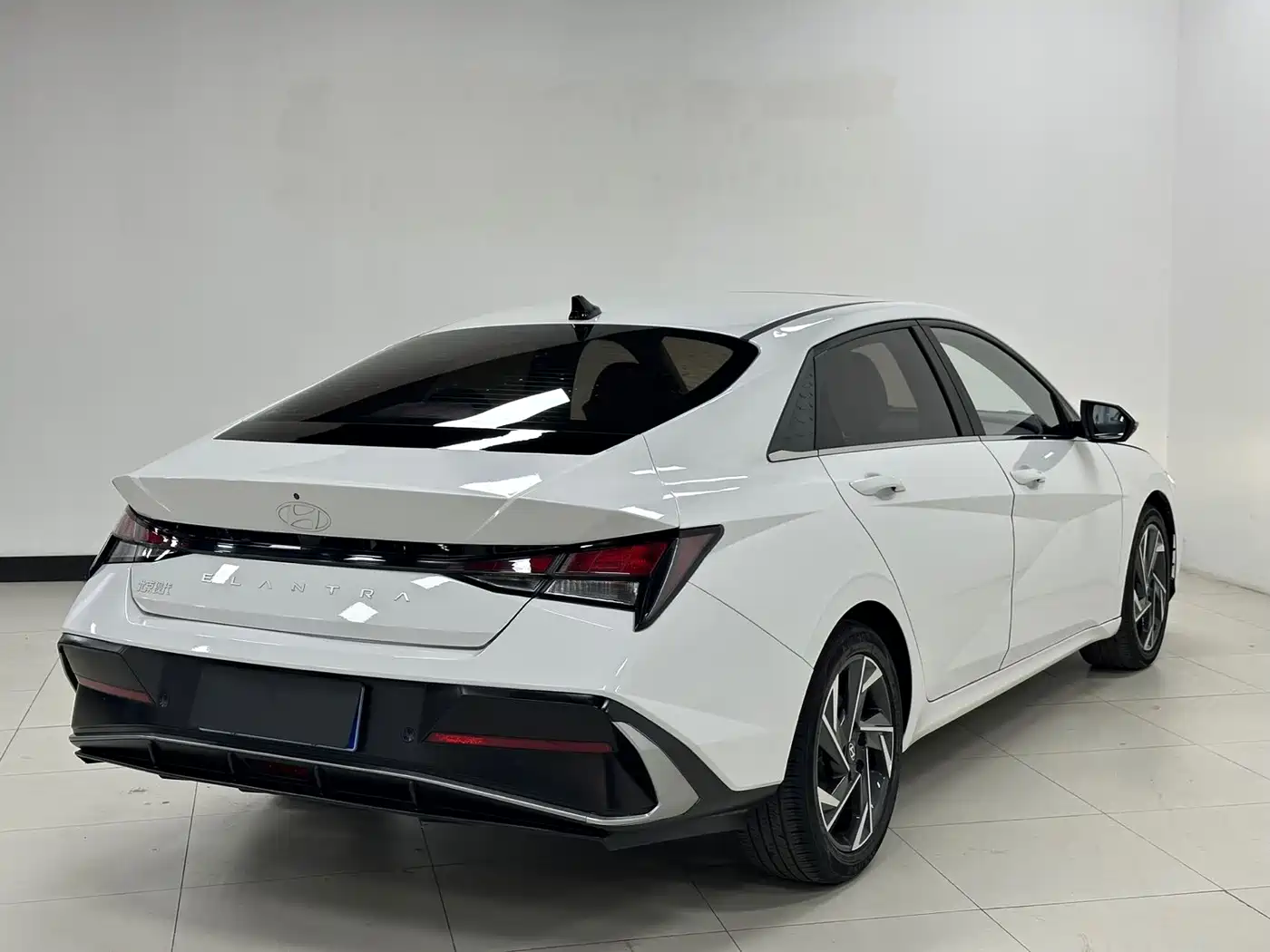 Hyundai Elantra 2023