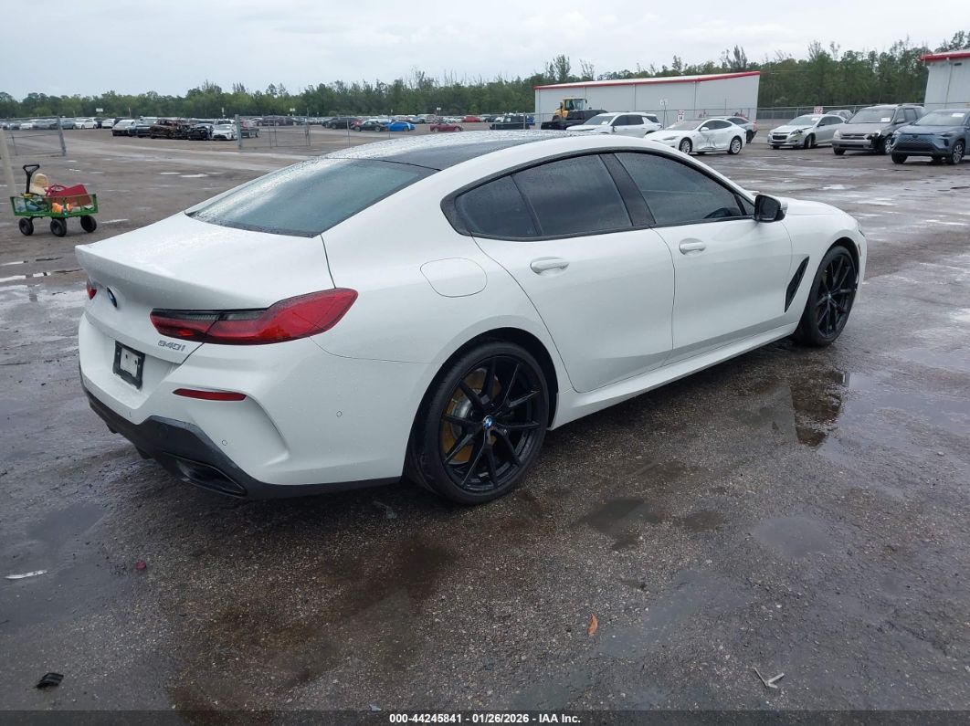 BMW 8 серии 2025