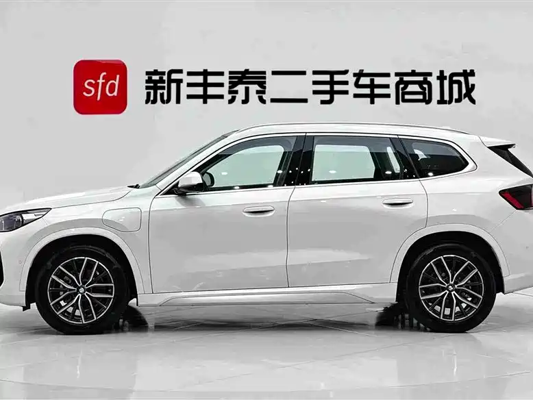 BMW iX1 2026