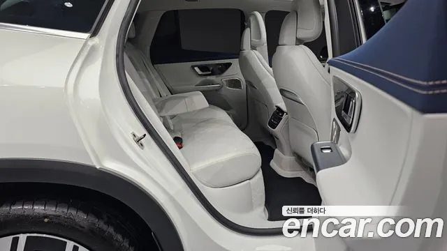 Mercedes-Benz EQE 2024