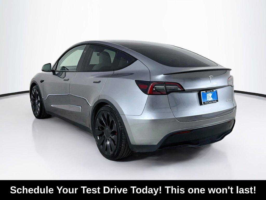 Tesla Model Y 2024