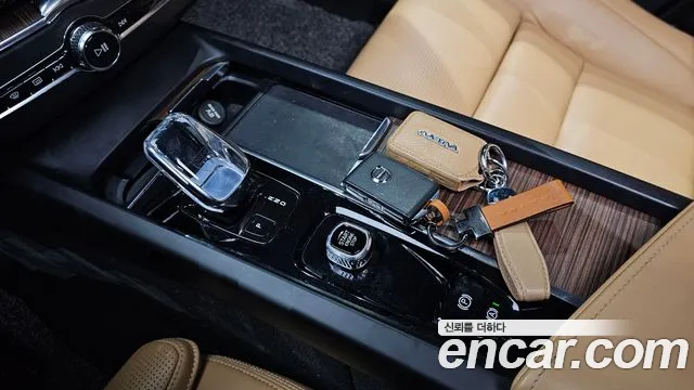 Volvo XC60 2022