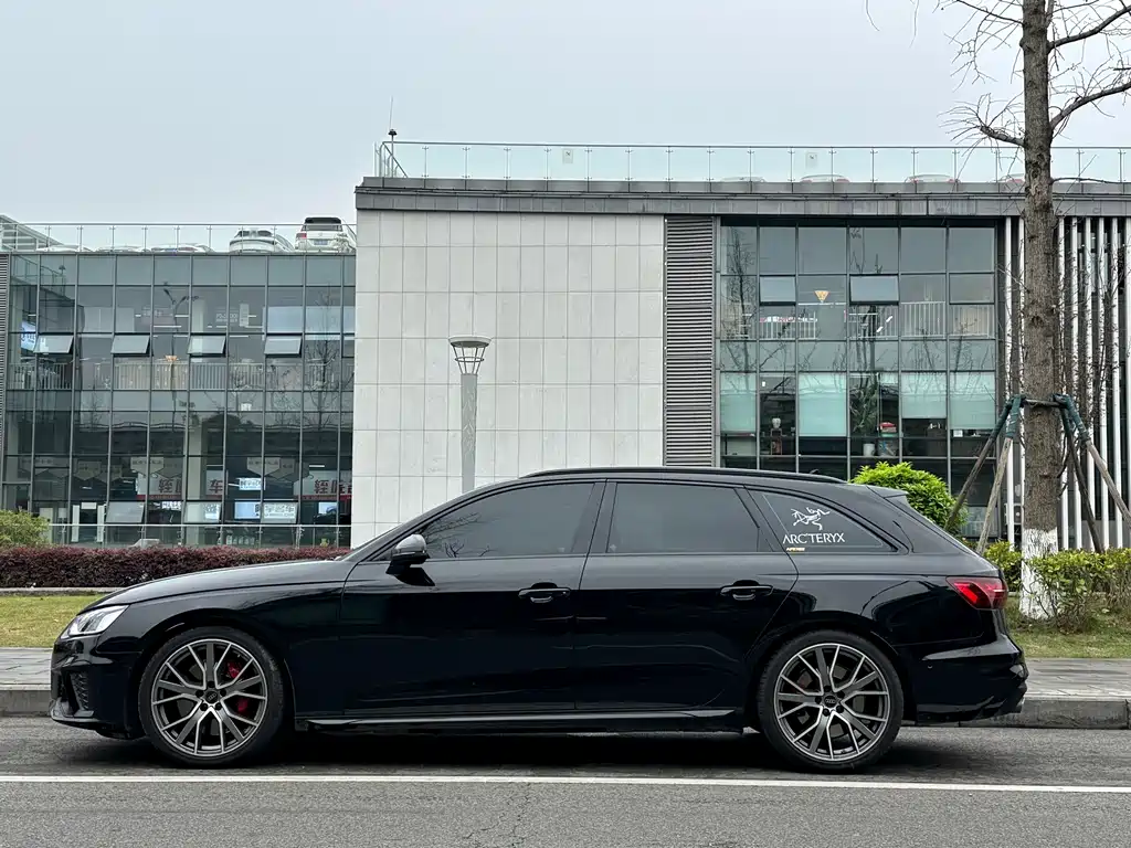 Audi S4 2024