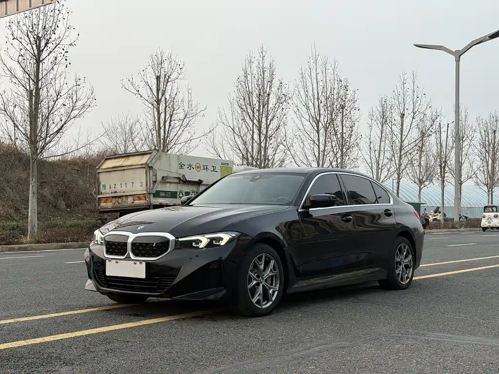 BMW i3 2024