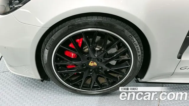 Porsche Panamera 2020