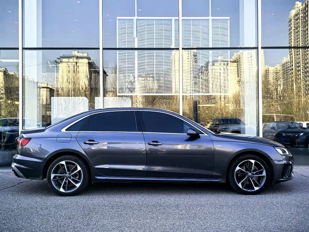 Audi A4 2021