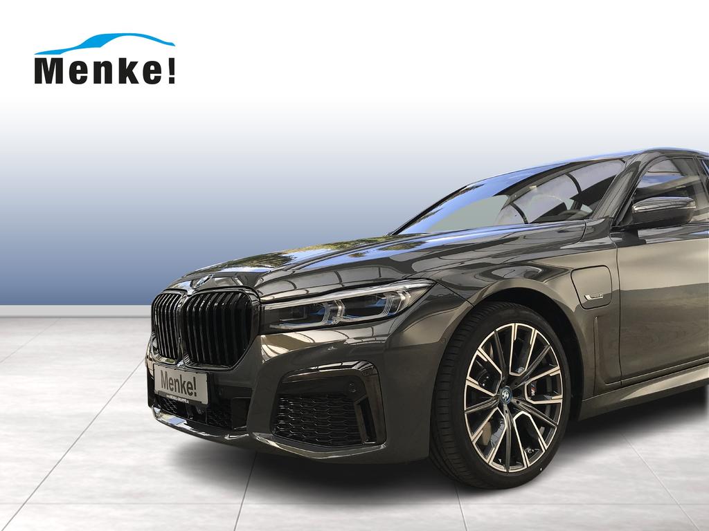 BMW 745 2021