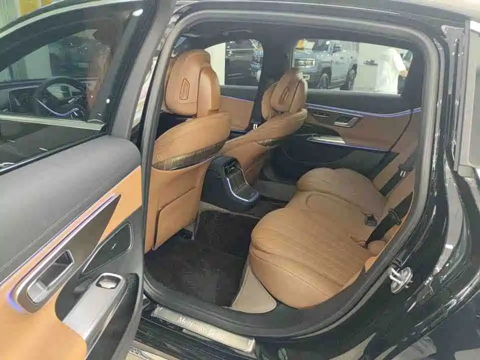 Mercedes-Benz E-Класс 2025