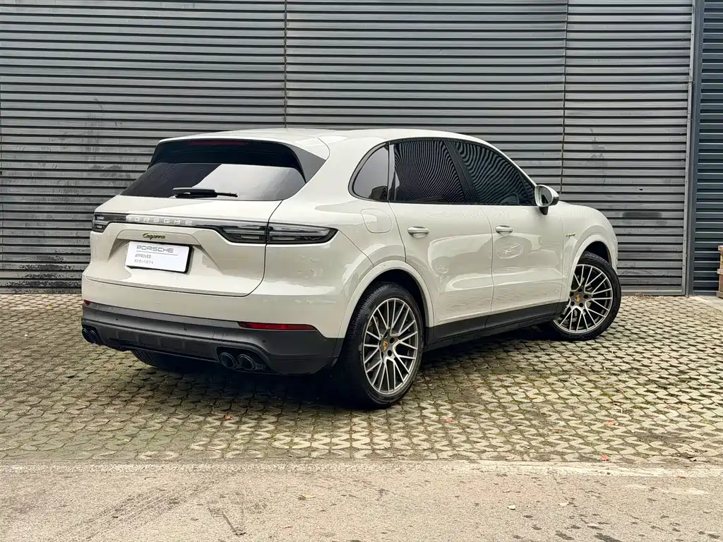 Porsche Cayenne 2023