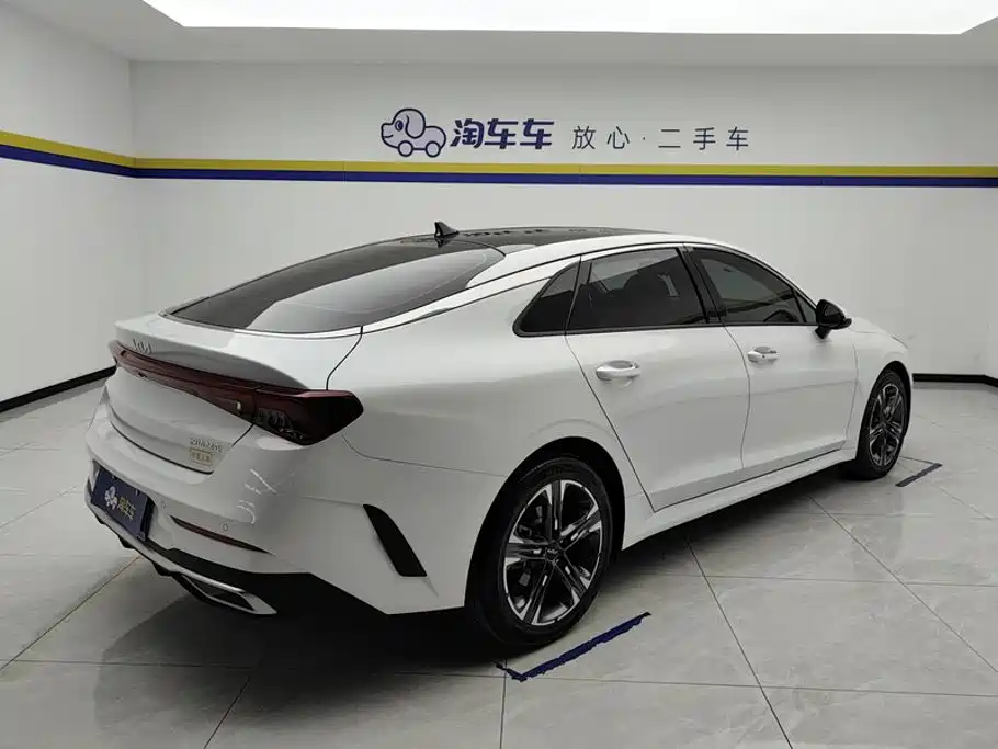 Kia K5 2023