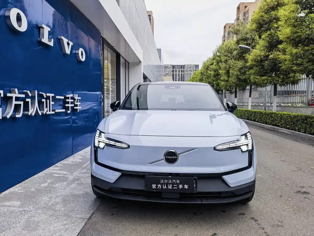 Volvo EX30 2024