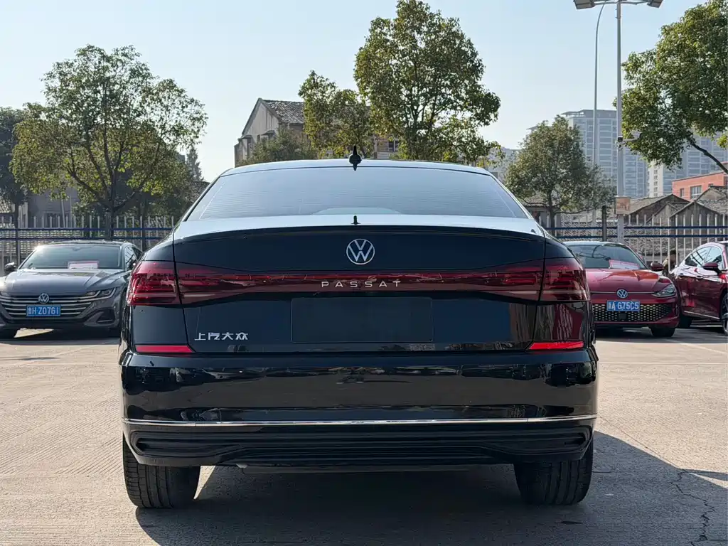Volkswagen Passat 2023