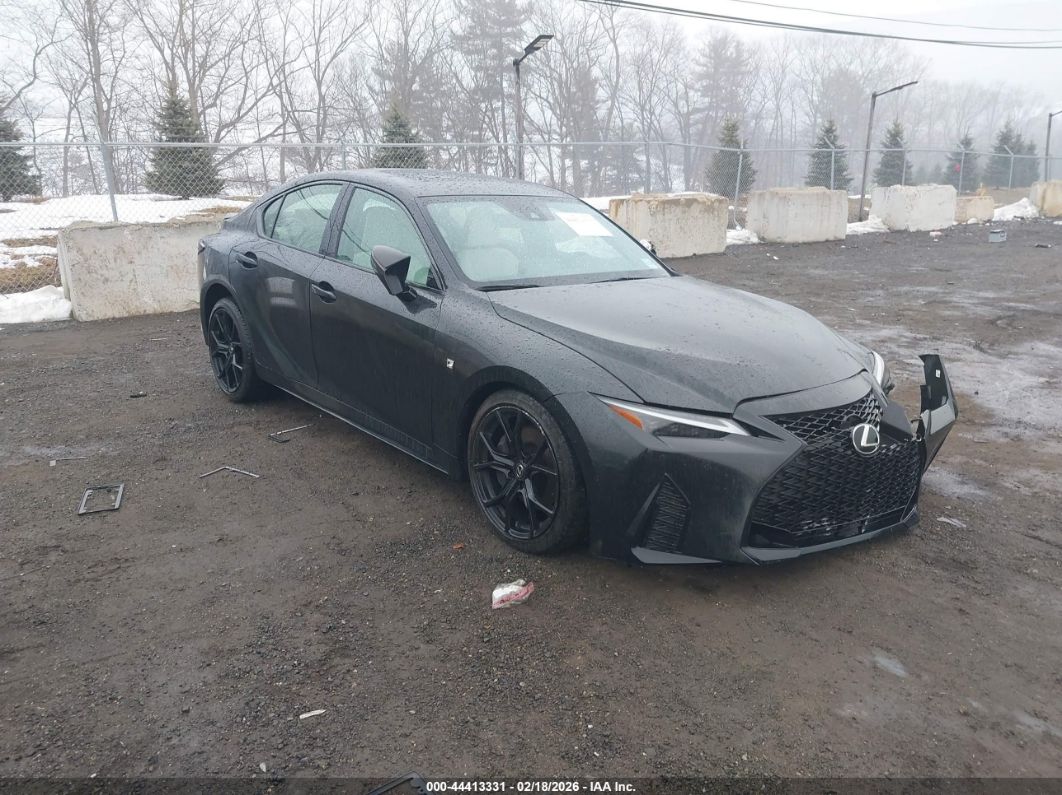 Lexus IS 2025