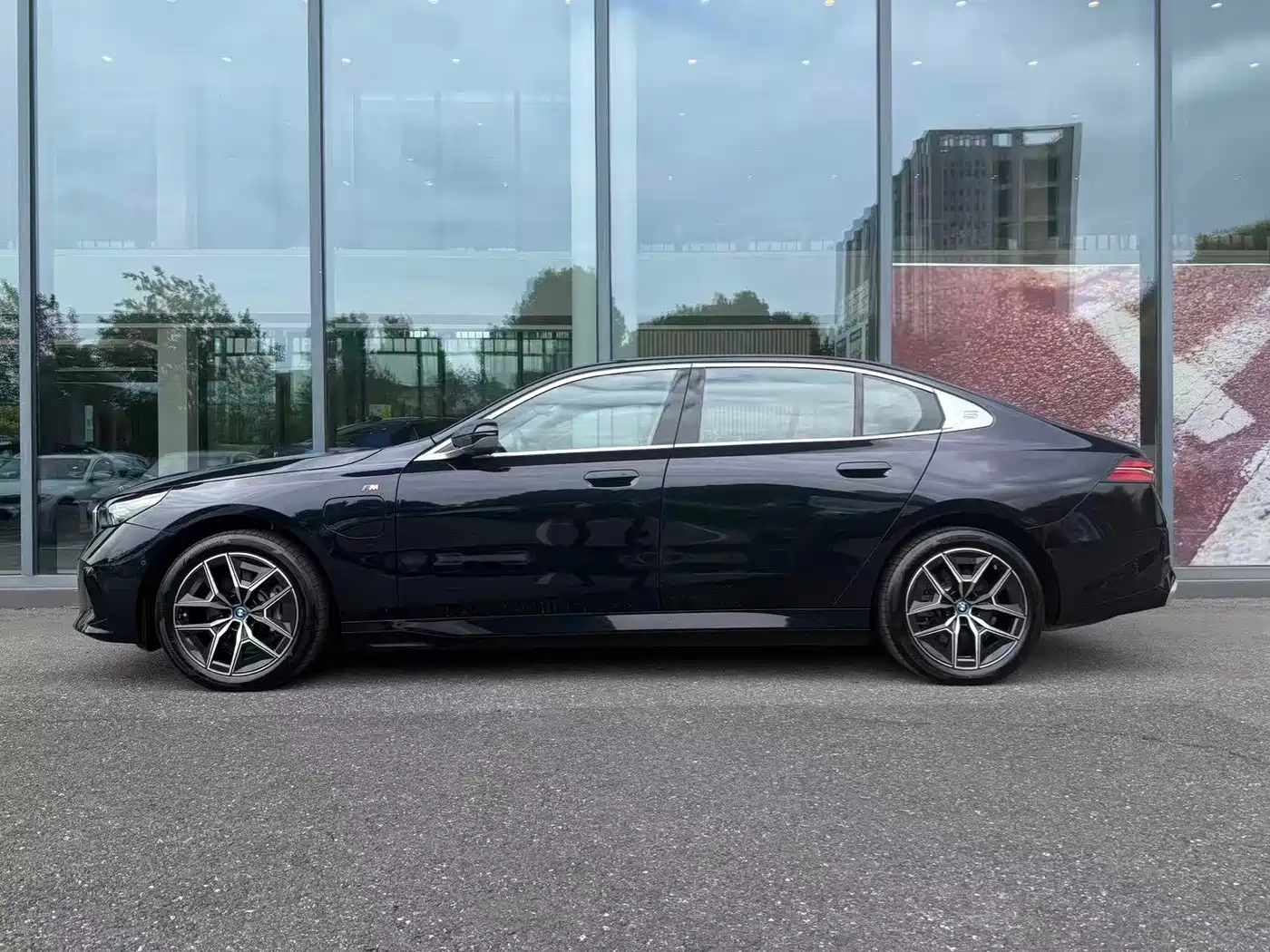BMW i5 2026