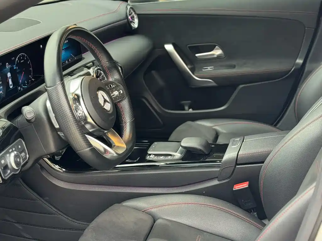 Mercedes-Benz CLA 2021