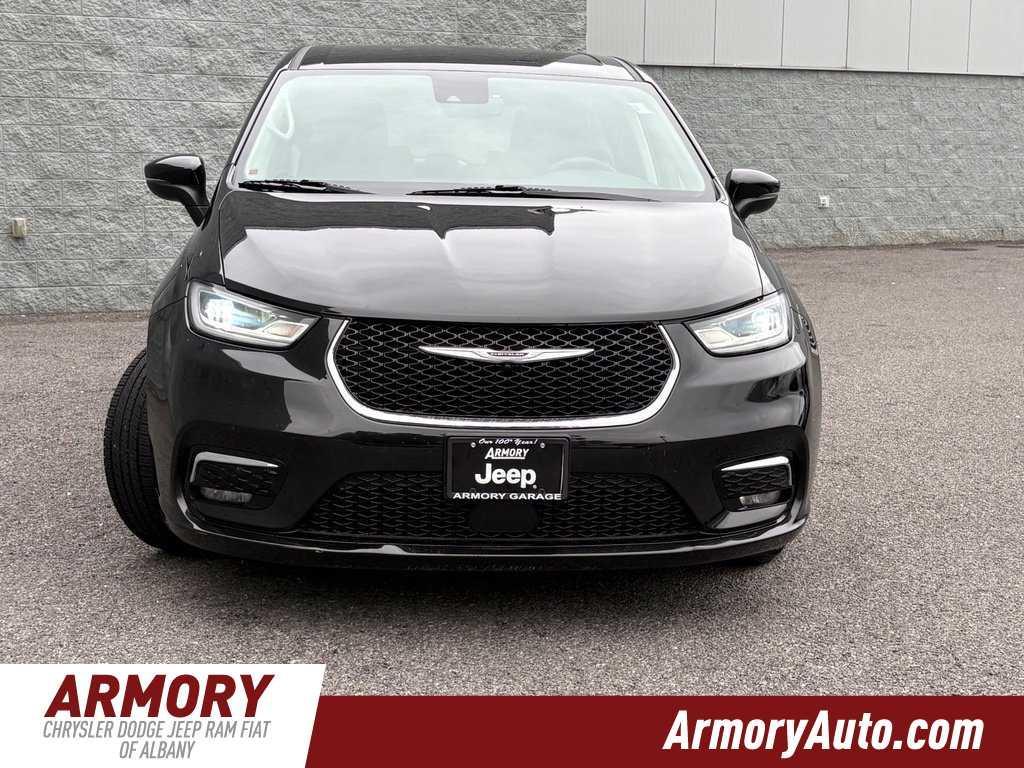 Chrysler Pacifica 2023