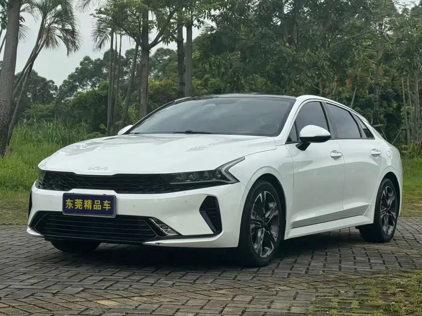 Kia K5 2023