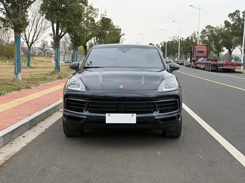 Porsche Cayenne 2023