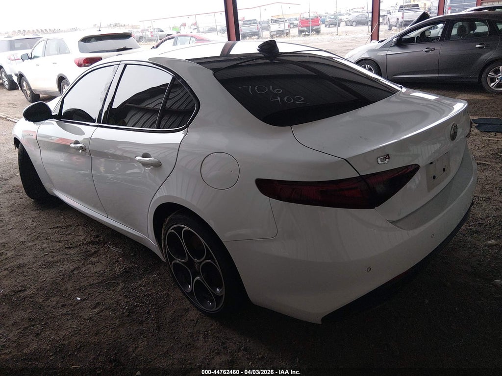 Alfa Romeo Giulia 2022