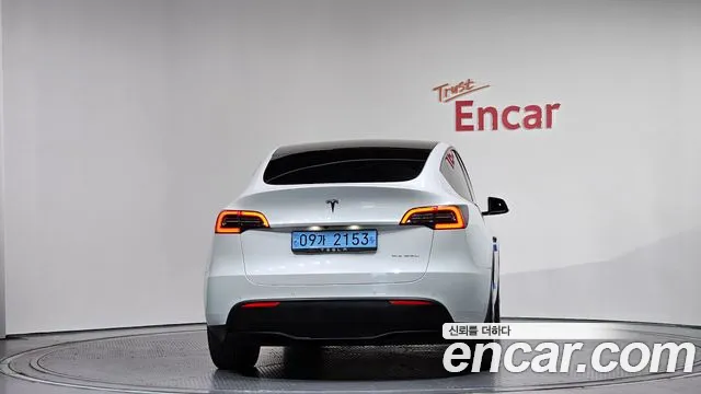 Tesla Model Y 2021