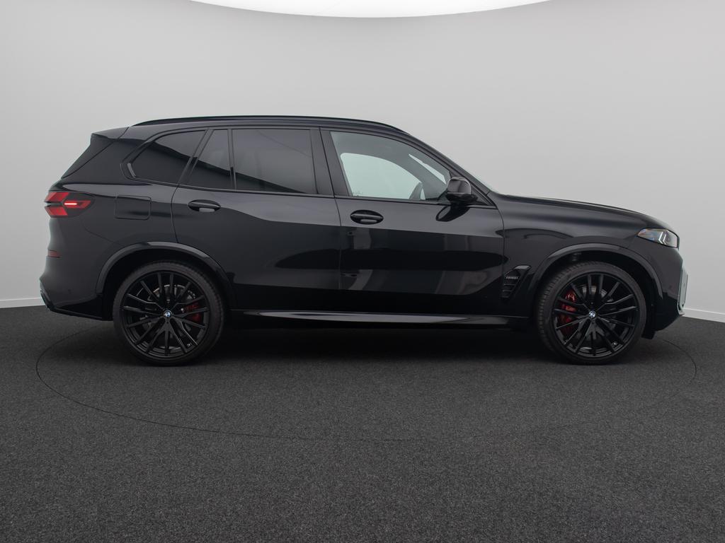 BMW X5 M60 2024