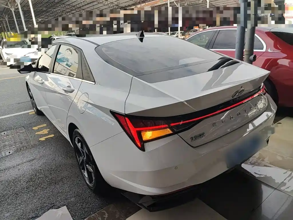 Hyundai Elantra 2021