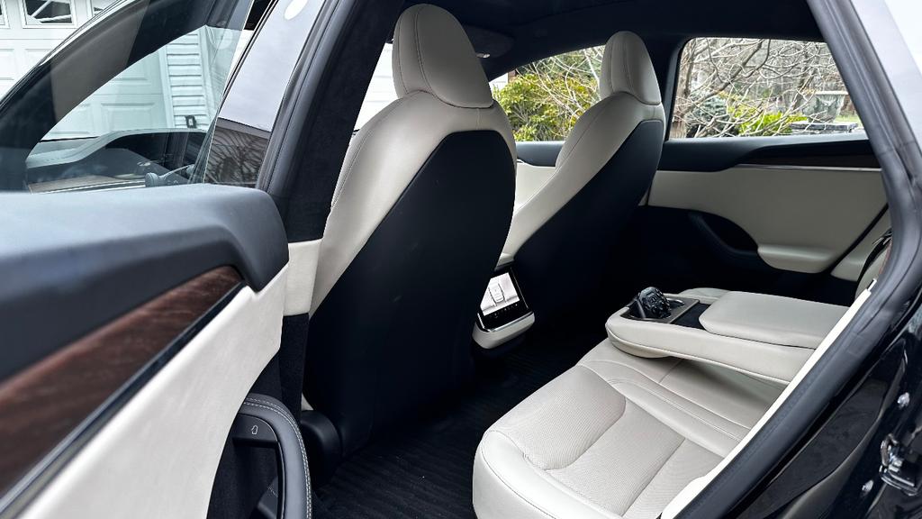 Tesla Model S 2022