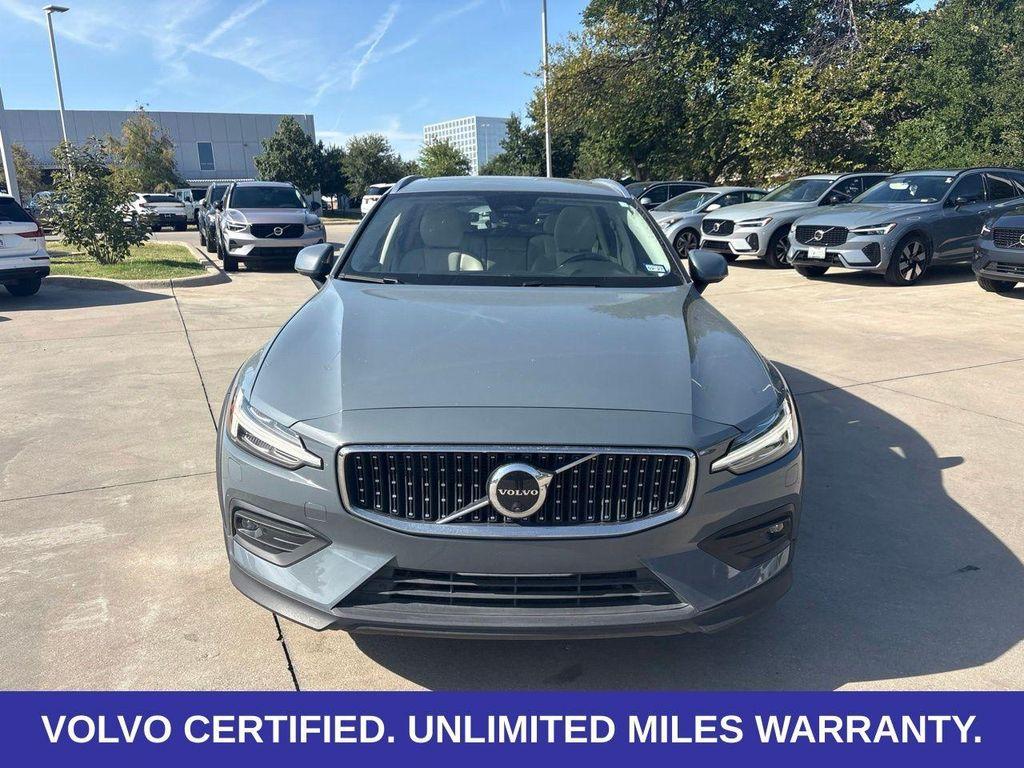 Volvo V60 Cross Country 2024