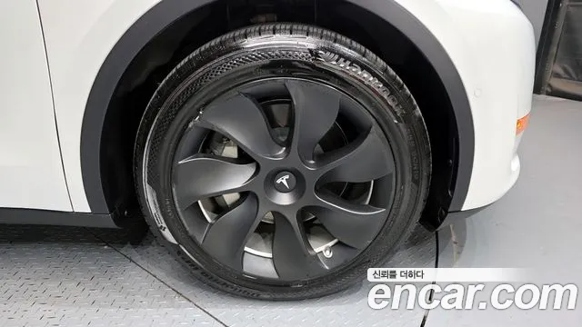 Tesla Model Y 2021