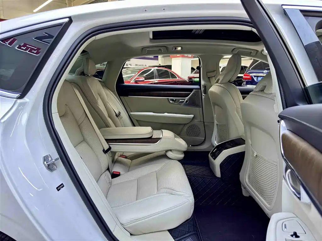 Volvo S90 2021