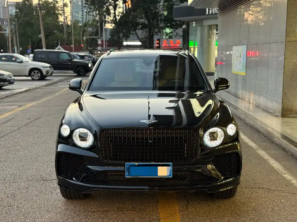 Bentley Bentayga 2023