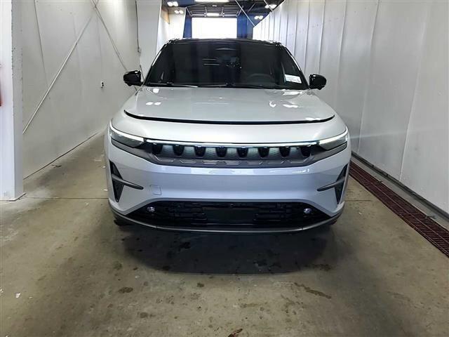 Jeep Wagoneer S 2024