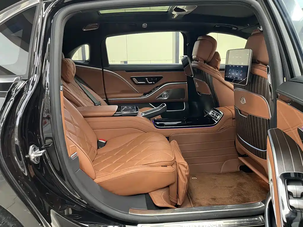 Mercedes-Benz Maybach S-Класс 2023