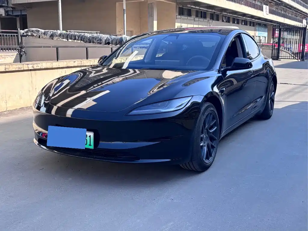 Tesla Model 3 2023