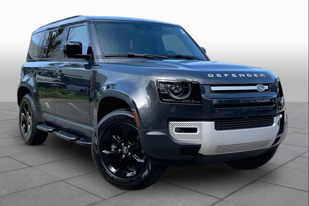 Land Rover Defender 2024