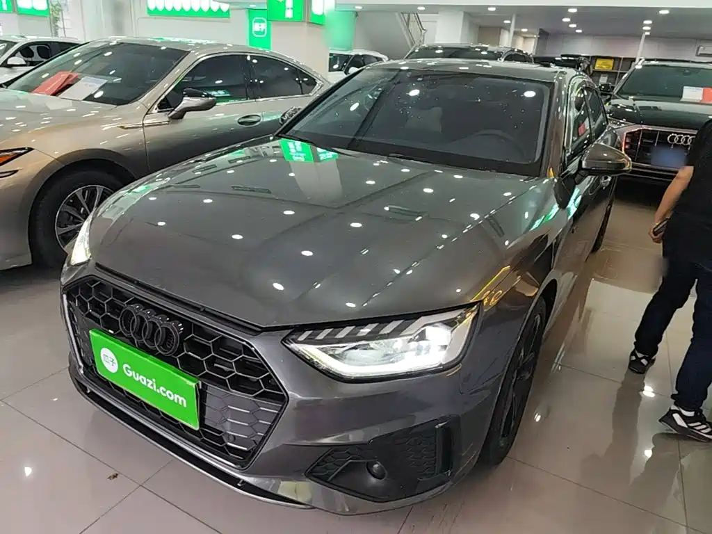 Audi A4 2023