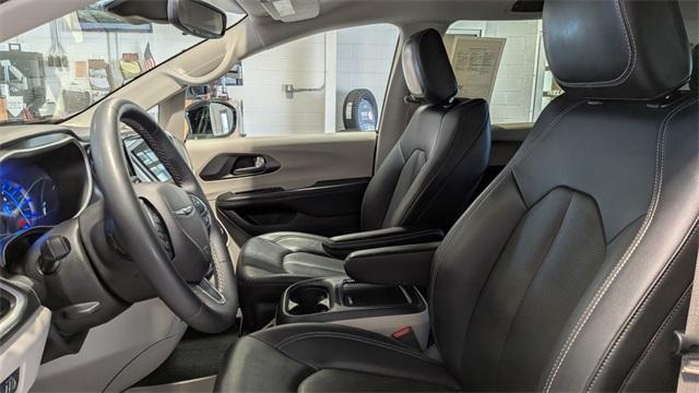Chrysler Pacifica 2024