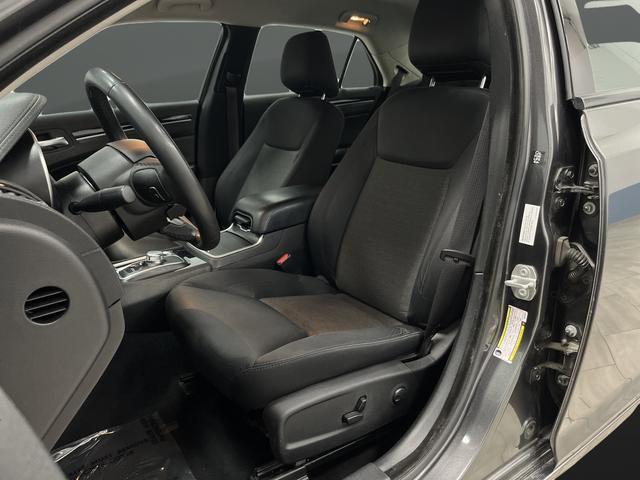 Chrysler 300 2023