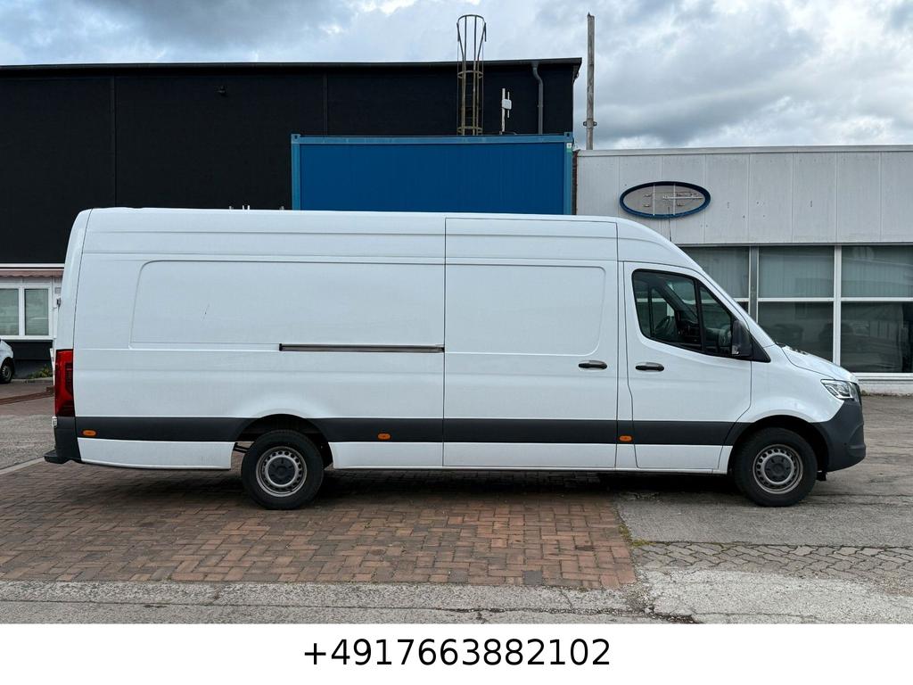 Mercedes-Benz SPRINTER 2024