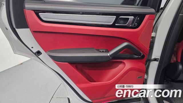 Porsche Cayenne 2023