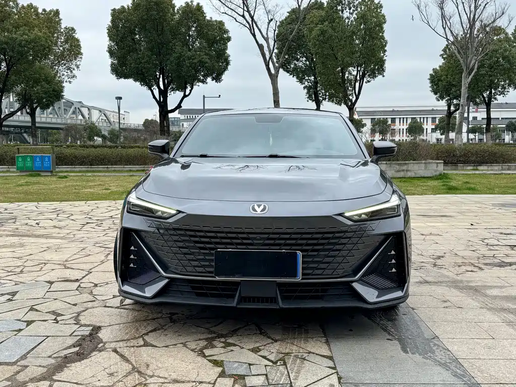 Changan UNI-V 2022