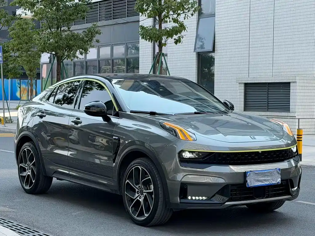 Lynk & Co 05 2022