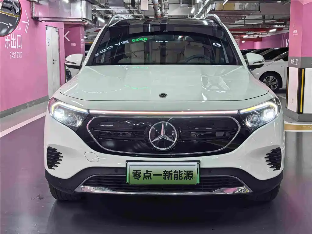 Mercedes-Benz EQB 2023