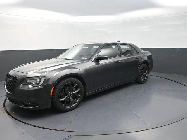 Chrysler 300 2023