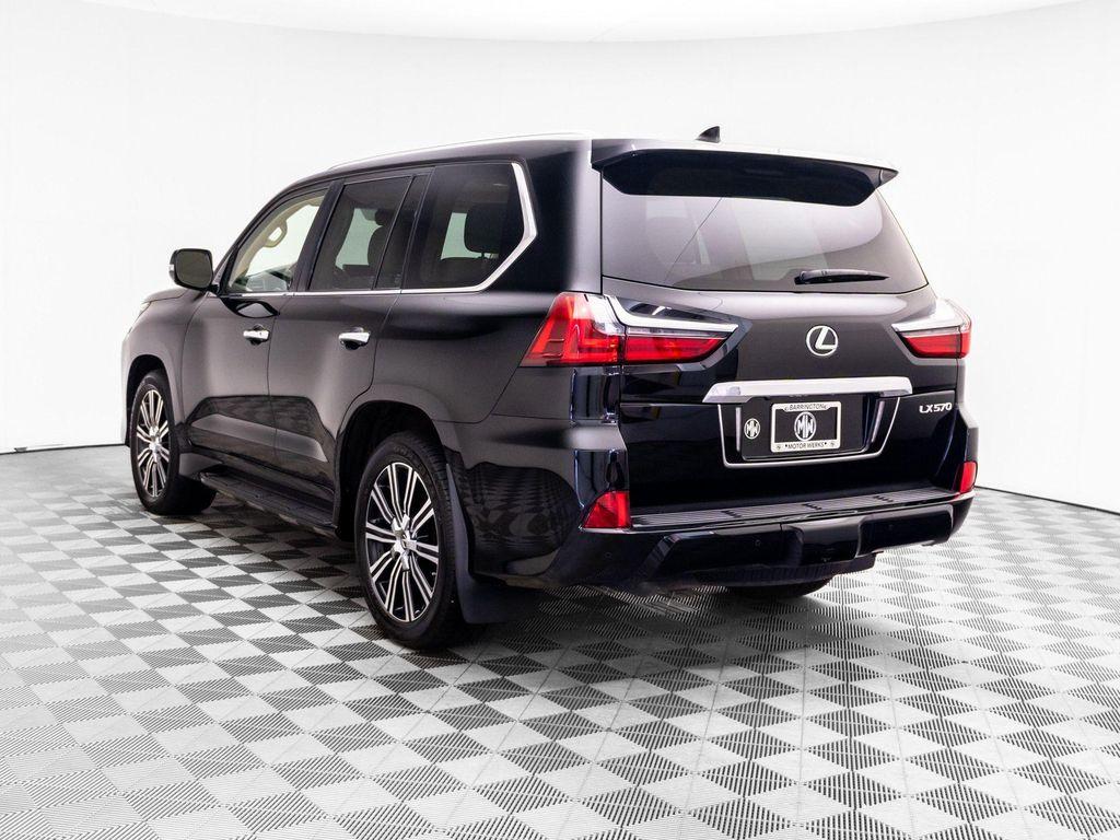Lexus LX 2021