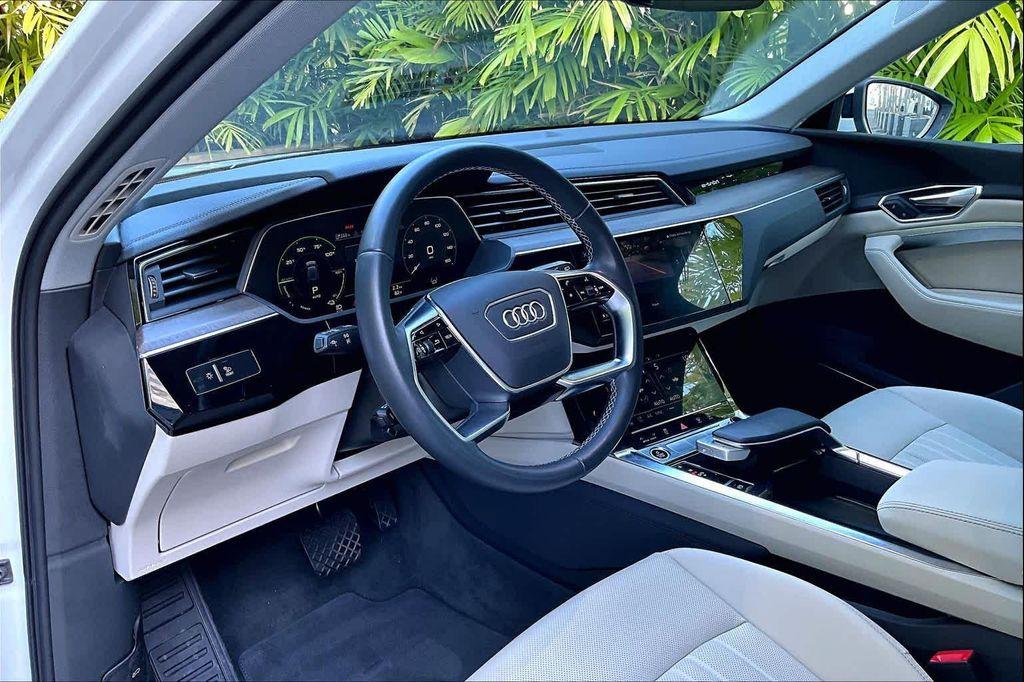 Audi Q8 e-tron 2024