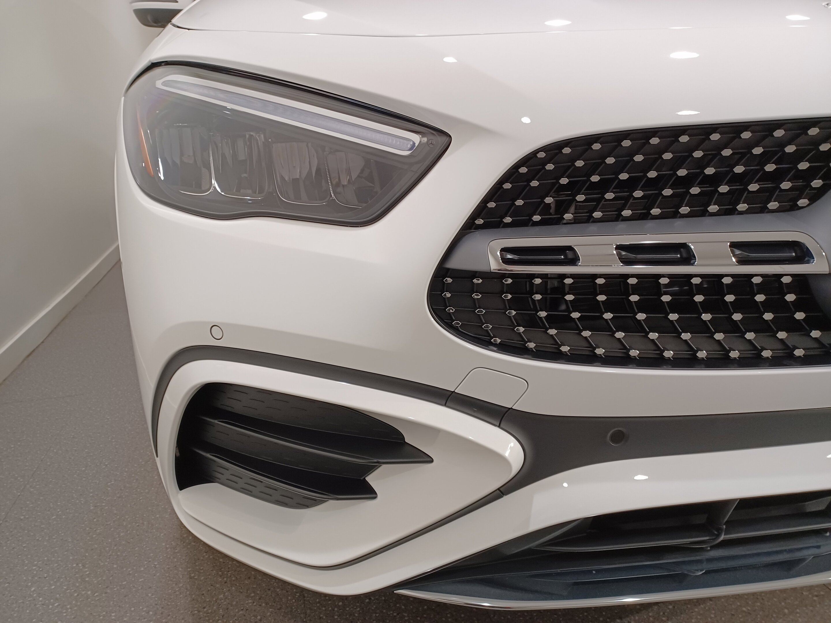 Mercedes-Benz GLA 2025