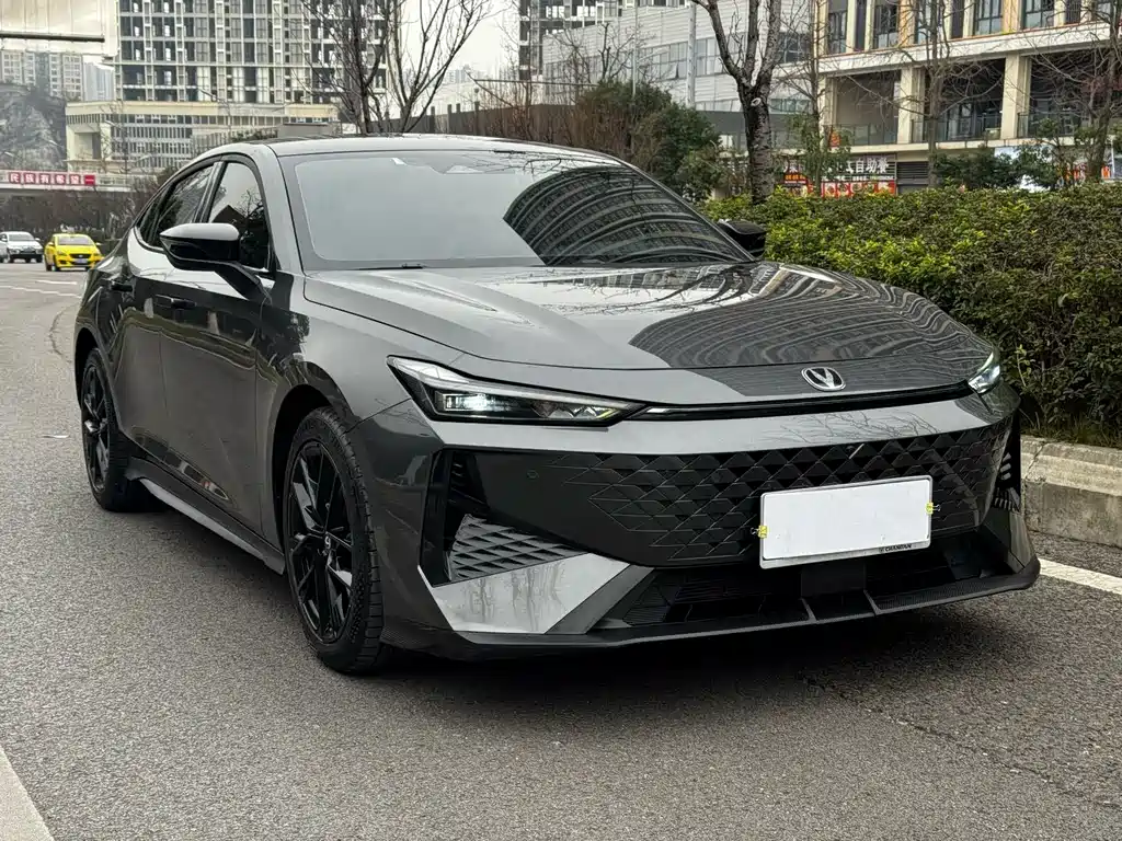 Changan UNI-V 2024